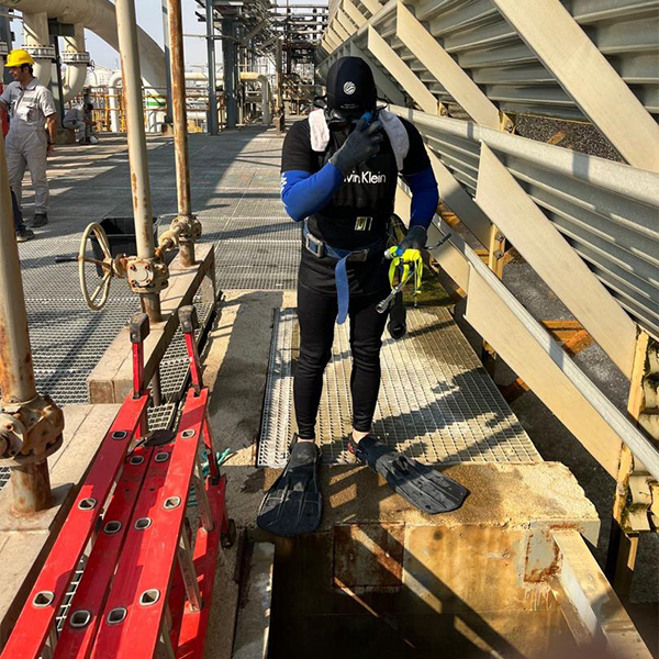 خدمات غواصی و تعویض Nut کولینگ تاور پاد جم